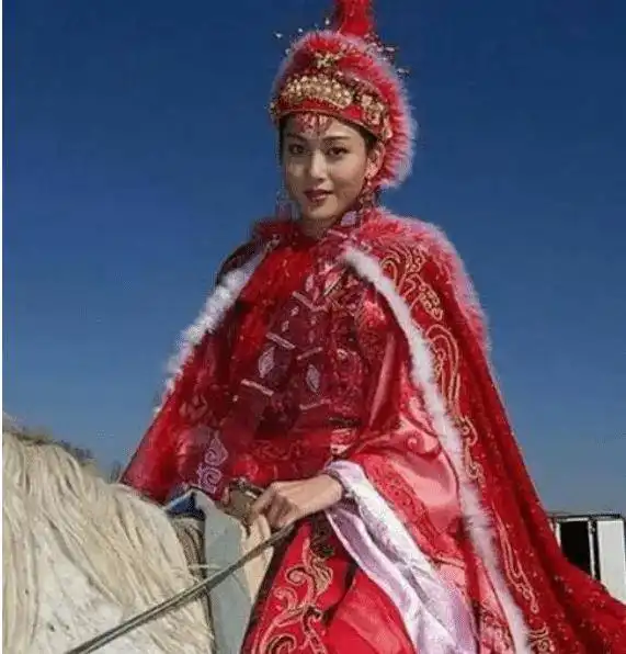 四大美女之一的王昭君嫁给祖孙三代,为什么依然受人敬仰