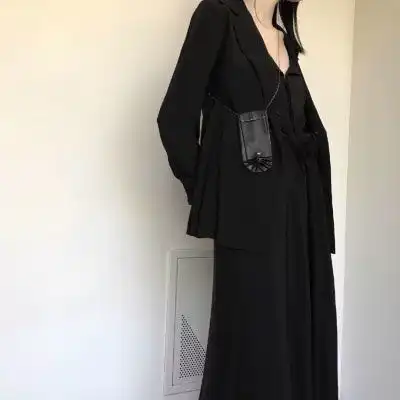 黑暗头像女生真人霸气霸