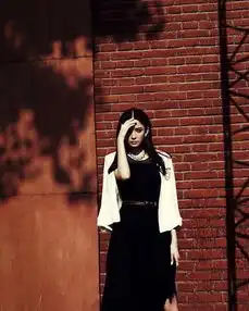 欧美风女生头像唯美黑白