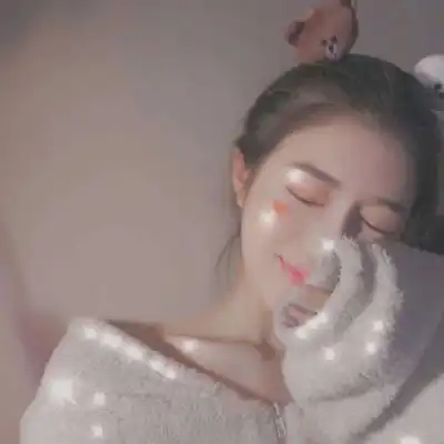 美女头像霸气侧颜张真人