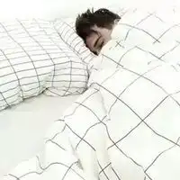 女生白色简约头像情侣
