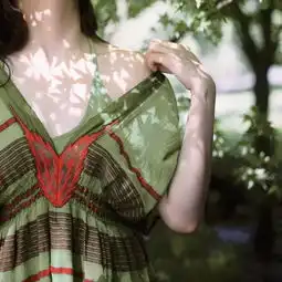 春光乍泄,约拍性感美女好时光