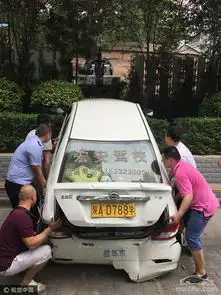 驾校女学员练车栽下高台事发时教练就在车内