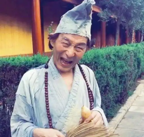 听说郑爽日薪208万,她的演技配吗来看看老戏骨是怎么演戏的