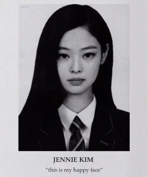 jennie金智妮的证件照也太绝了吧