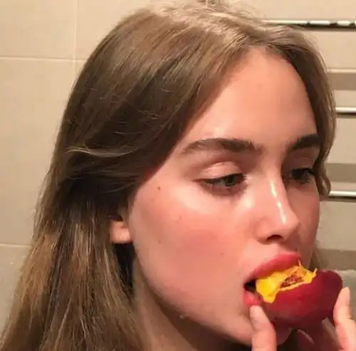 头像不想谈恋爱的沙雕文案