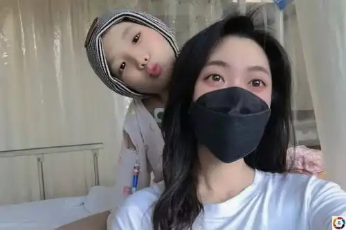 9岁女孩确诊白血病,妈妈置之不理,姑姑我用嫁妆救她