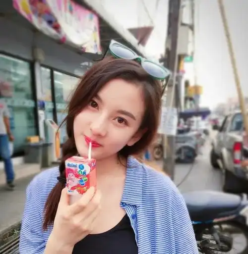 宋祖儿和欧阳娜娜网友纷纷感叹少女之间的友谊真美好