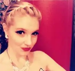 撒贝宁李白现身武昌撒贝宁和李白难道是在选择婚宴酒店