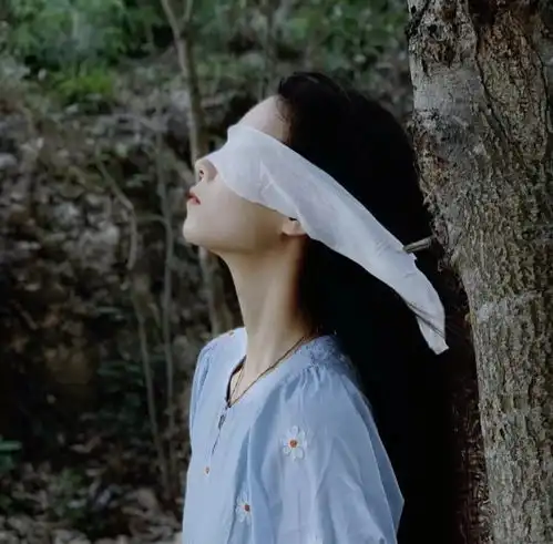 超神仙女生头像公主才不会在意别人的眼光她只会在意自己的裙子有没有脏