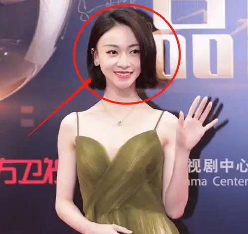 品质盛典女星生图,杨紫优雅倪妮惊艳,蒋欣短发造型差点没认出来