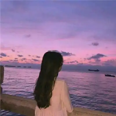夕阳下的背影女生头像申