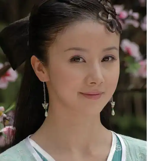 那些削骨的女星脸还好吗后遗症一大堆,杨幂鞠婧祎都开始崩了