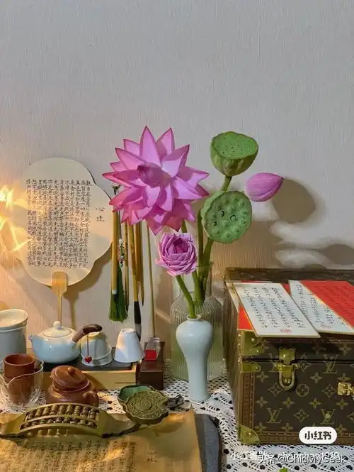 佛媛是个啥女网红集体拜寺庙抄佛经,实质是炫富
