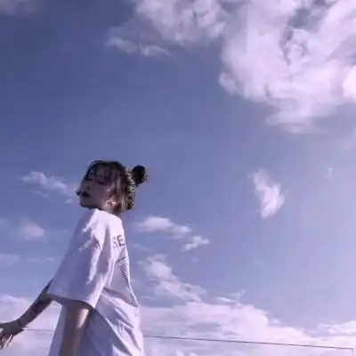 头像女背影霸气带字金鹰