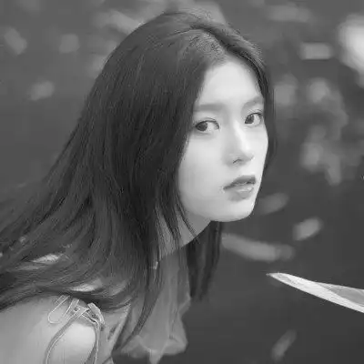 女生头像黑白图片2023最火爆
