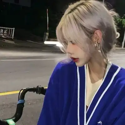 不像网图的女生真人头像