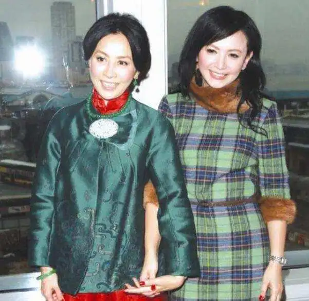 娱乐圈中姐妹反目的8对女星,有的因为男人,有的还互扇耳光