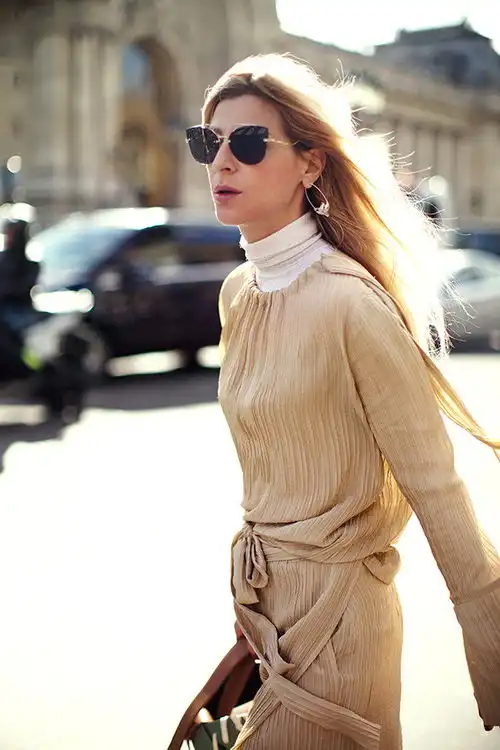 ins头像女生高级感高领