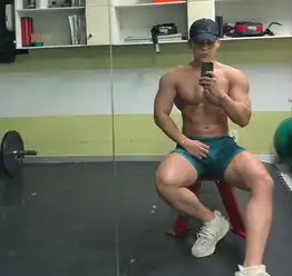 健身女孩卡通头像肌肉男