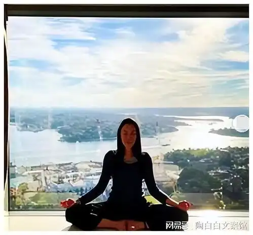 著名演员杨紫琼住奢华豪宅与年迈富豪谈恋爱坚持不婚不育