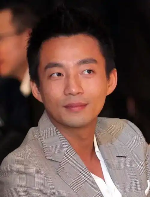 从京城四少到现在的软饭男,汪小菲靠钱征服了5个女人