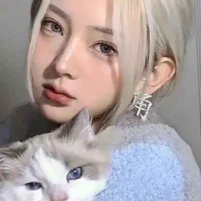 很仙的jk女生头像混血女