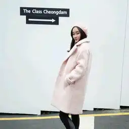娇小可爱女孩子适合穿什么样的毛呢大衣,什么颜色的好,因为我比较白