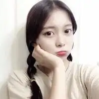 嘟小嘴唯美小女生头像