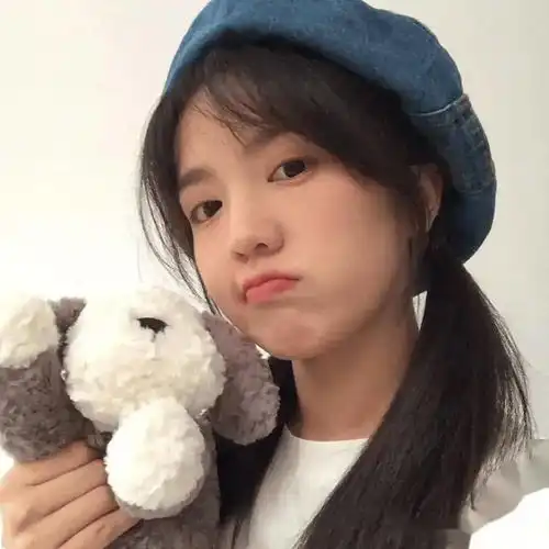 绝了,安徽师范大学女学生因颜值过高走红,网友像极了我的初恋