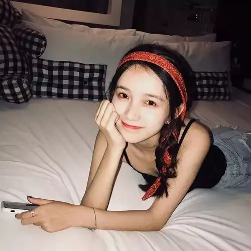 女生头像看见人间疾苦
