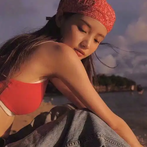 0608女生头像啊一枝真心准备的花胜过千朵玫瑰.