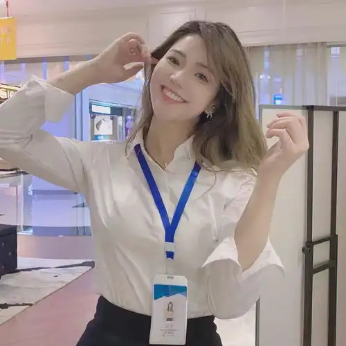 顶流腿姐开启直播首秀,居然小蓝蓝也在其中豪华阵容大曝光