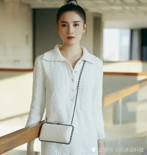 vogue女星官方图出炉,杨幂性感刘诗诗成熟,宋佳却不敌小5岁宋茜