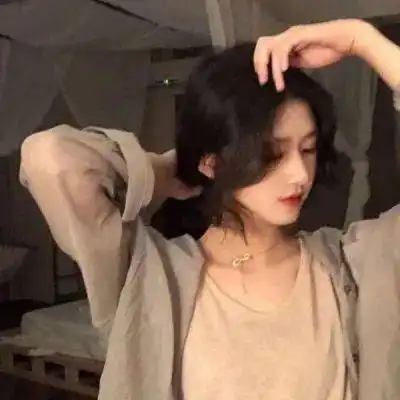 女生头像丨长夜深蓝
