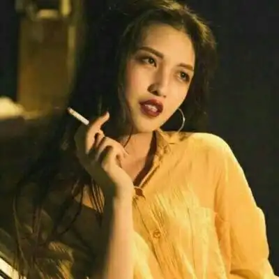 qq头像女生唯美不是人思