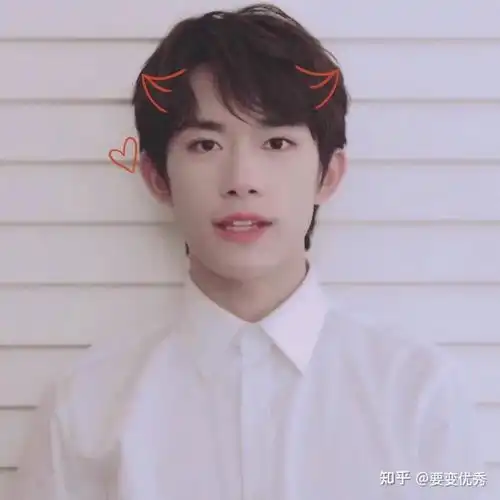 易烊千玺头像集永远年轻,永远热泪盈眶