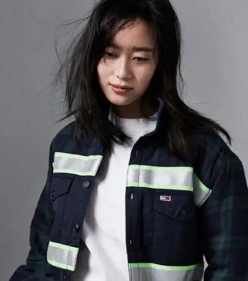 美女剑客孙一文火了,拍时尚大片高级脸抢眼,1米77气质堪比超模