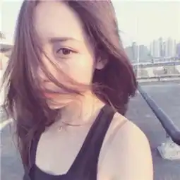 谁能找到和这个头像一组拍摄的