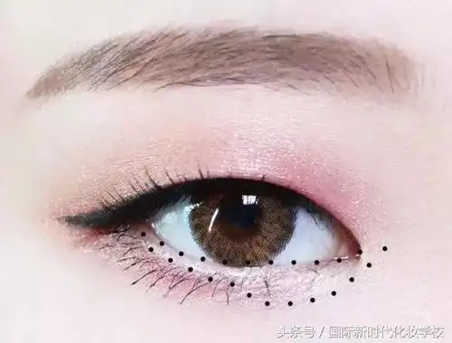 单眼皮怎么画眼影拯救单眼皮少女的超简单眼妆教程来袭
