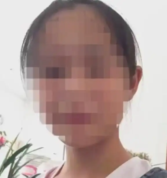 15岁少女9楼坠亡,曾抱棉被进老师宿舍,回寝后和同学交谈20分钟