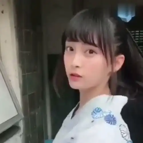 日本美女日本小姐姐太美了,当她回头的那一刻真的是太美了