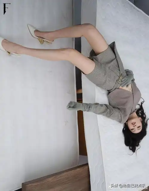 时尚画报封面女郎王鸥