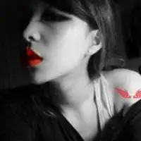 纹纹身不是颓废也是女生表达自己的独特心情