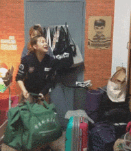 gif搞笑趣图一看我就知道你是个女汉子,强悍