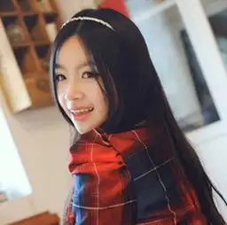 圆脸妹子最爱直发发型清新邻家女孩很讨喜