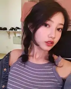 盘点各职业选手女友,网瘾少年牵手学霸,小虎网红女友曾因夜不归宿被开除
