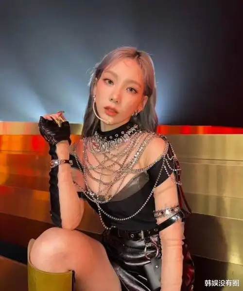 不是少女时代而是godthebeat金泰妍晒新造型,性感变身