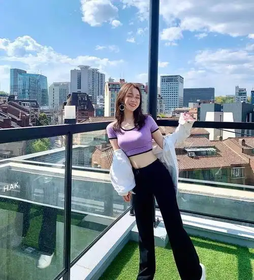 没有奥运健儿的实力,不妨尝试一下运动风穿搭,感受运动的魅力