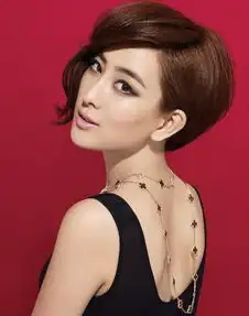 马苏气质封面大片女人味尽显